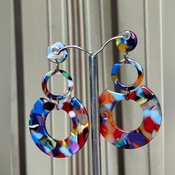 Multicolour resin earrings - Picture 2 of 4